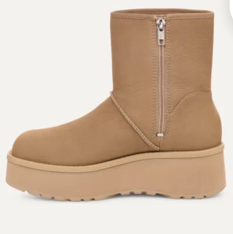 UGG3030